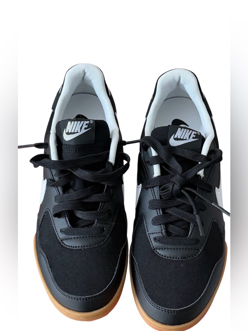 NWOB Women’s Nike TERRA MANTA SNEAKER SZ 9